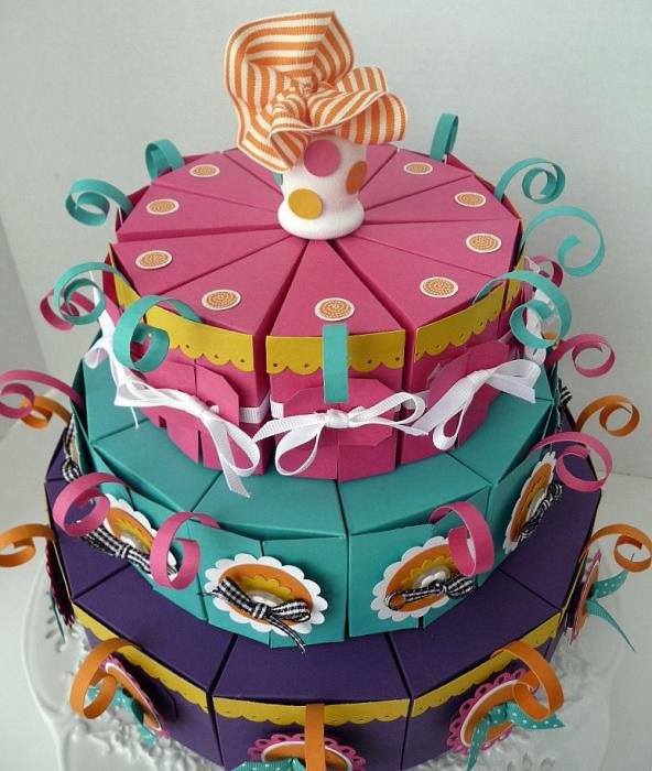 עוגת ממתקים ליום ההולדת בגן הילדים